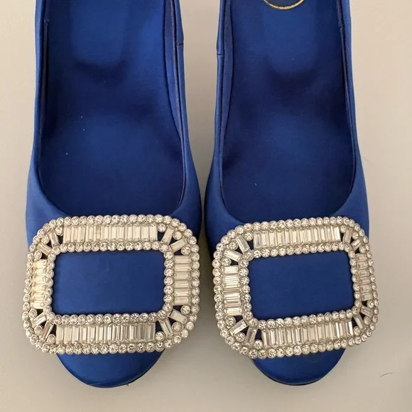 Roger Vivier High Heeled Blue Satin Pumps with Crystal Buckle Size 38 (7.5) - Picture 3 of 12